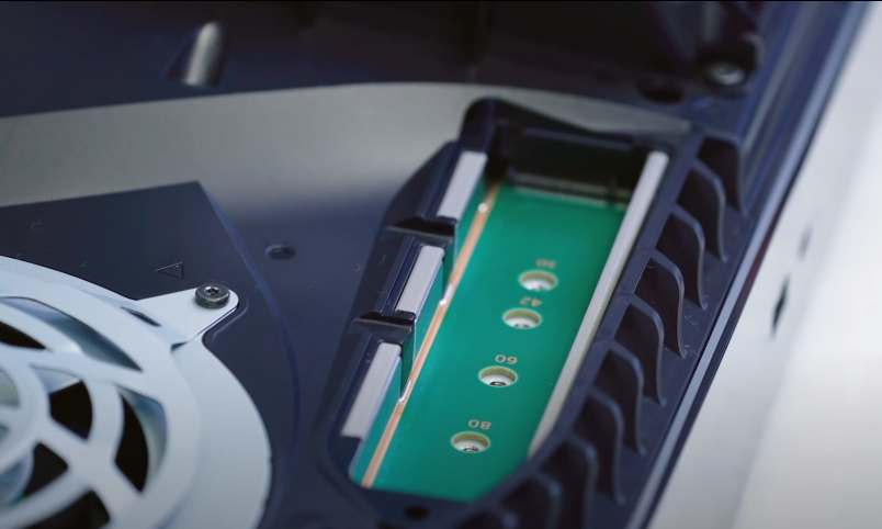 PS5 SSD expansion slot