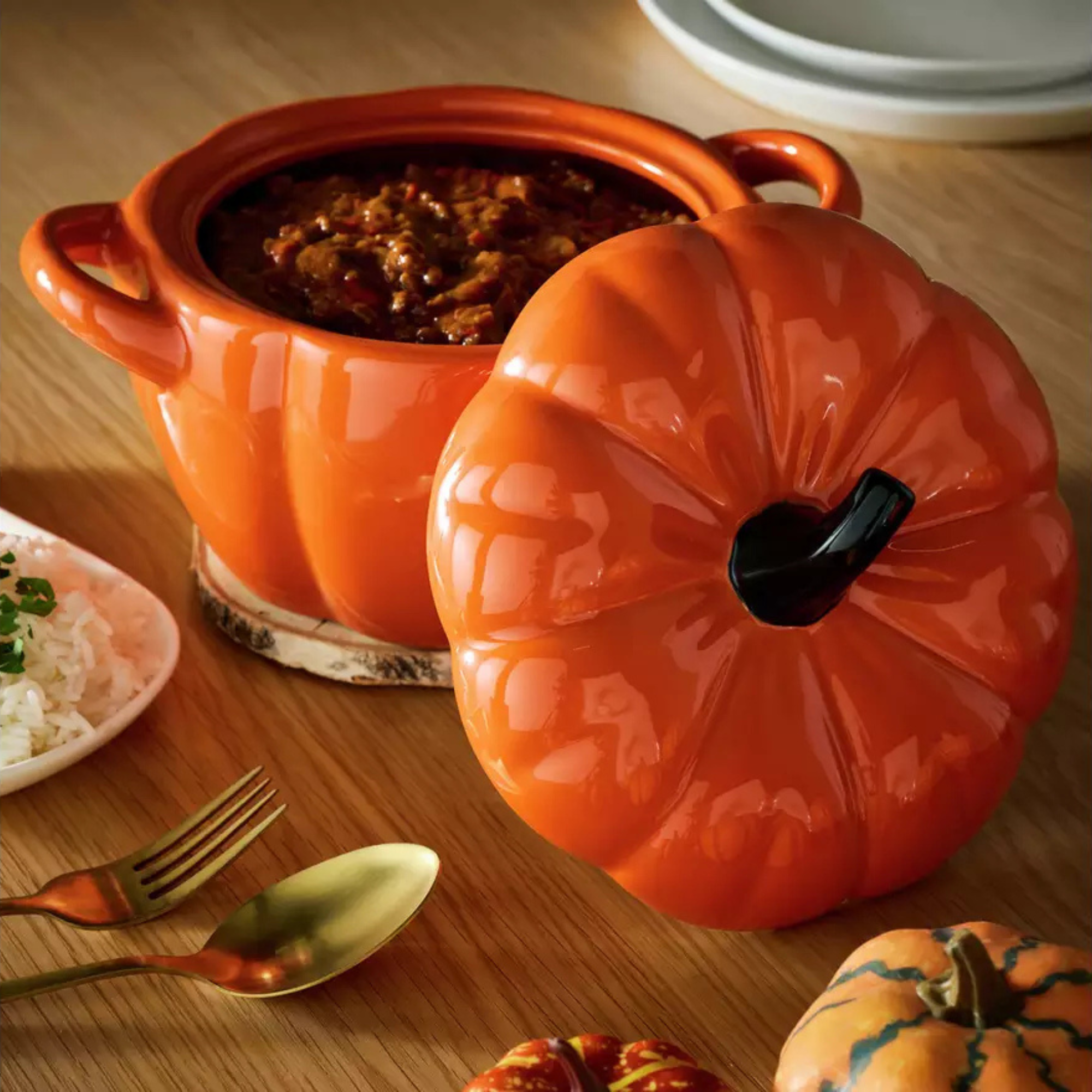Argos Home 2.1 Litre Stoneware Pumpkin Casserole Dish-Orange