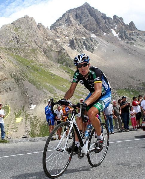 Yaroslav Popovych (Discovery Channel) storms up the mountains
