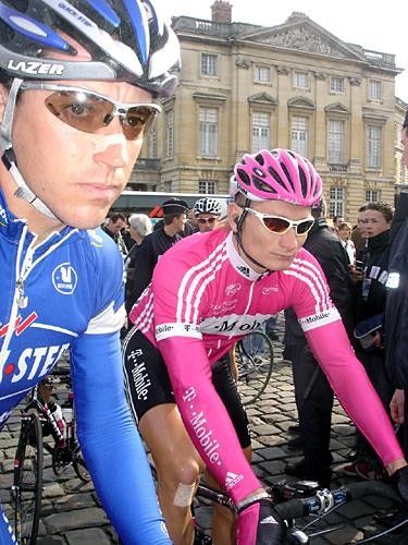 Wilfried Cretskens (Quick.Step) comes into view
