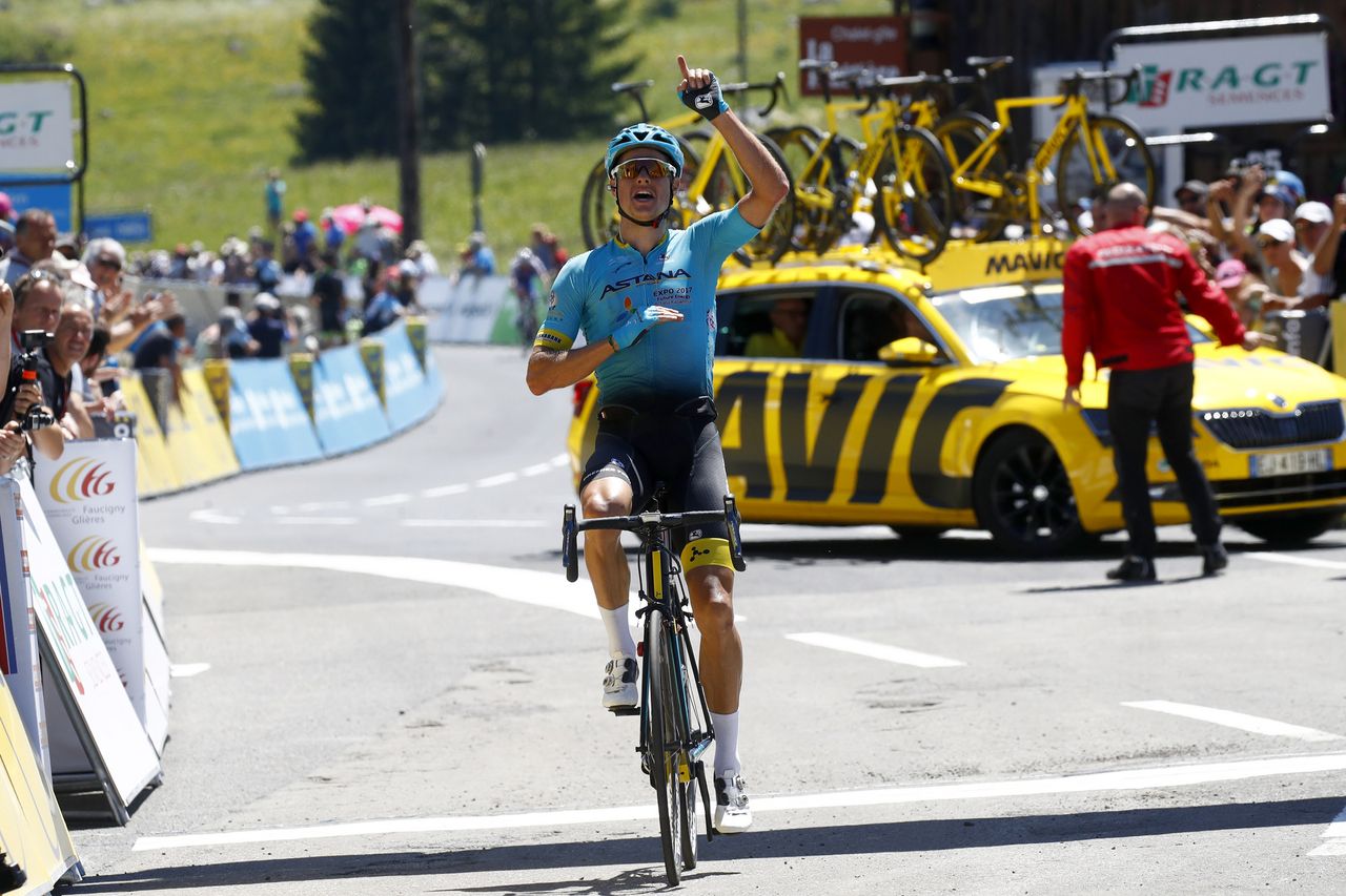 Jakob Fuglsang wins stage 8 of the Crit&eacute;rium du Dauphin&eacute;.