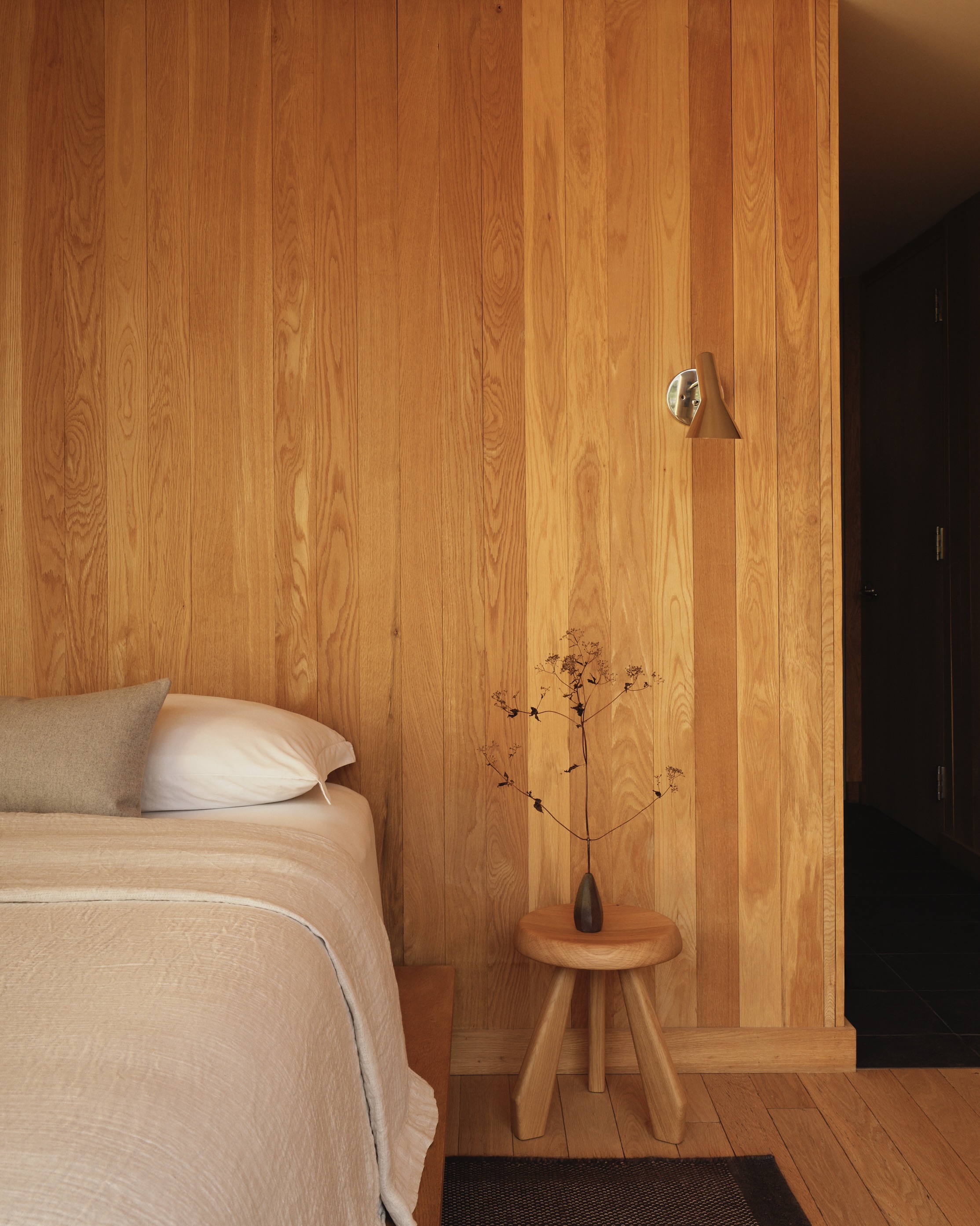 Catskills hotel piaule, furnished by DWR