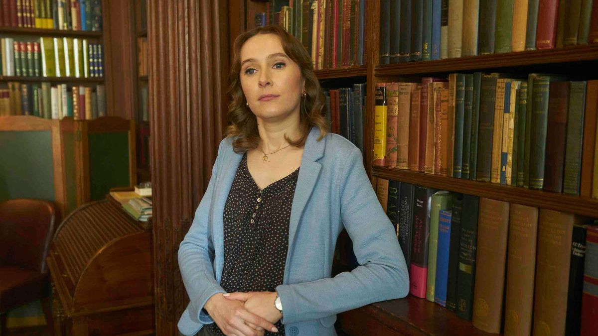 Rose Ayling-Ellis as Freya Chordwell in Ludwig episode 5