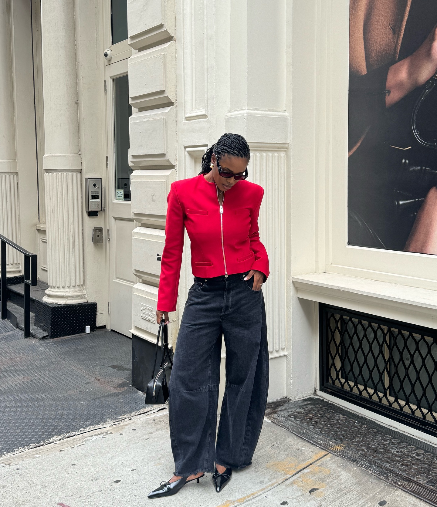 Spring shoes with barrel-leg jeans