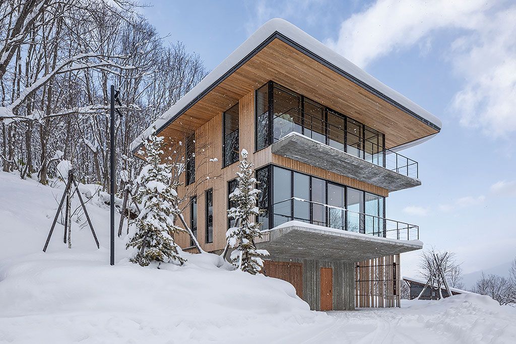 Ski chalet for sale: Yukikage &amp; the Annex, Niseko Hirafu, Kutchan, Japan.
