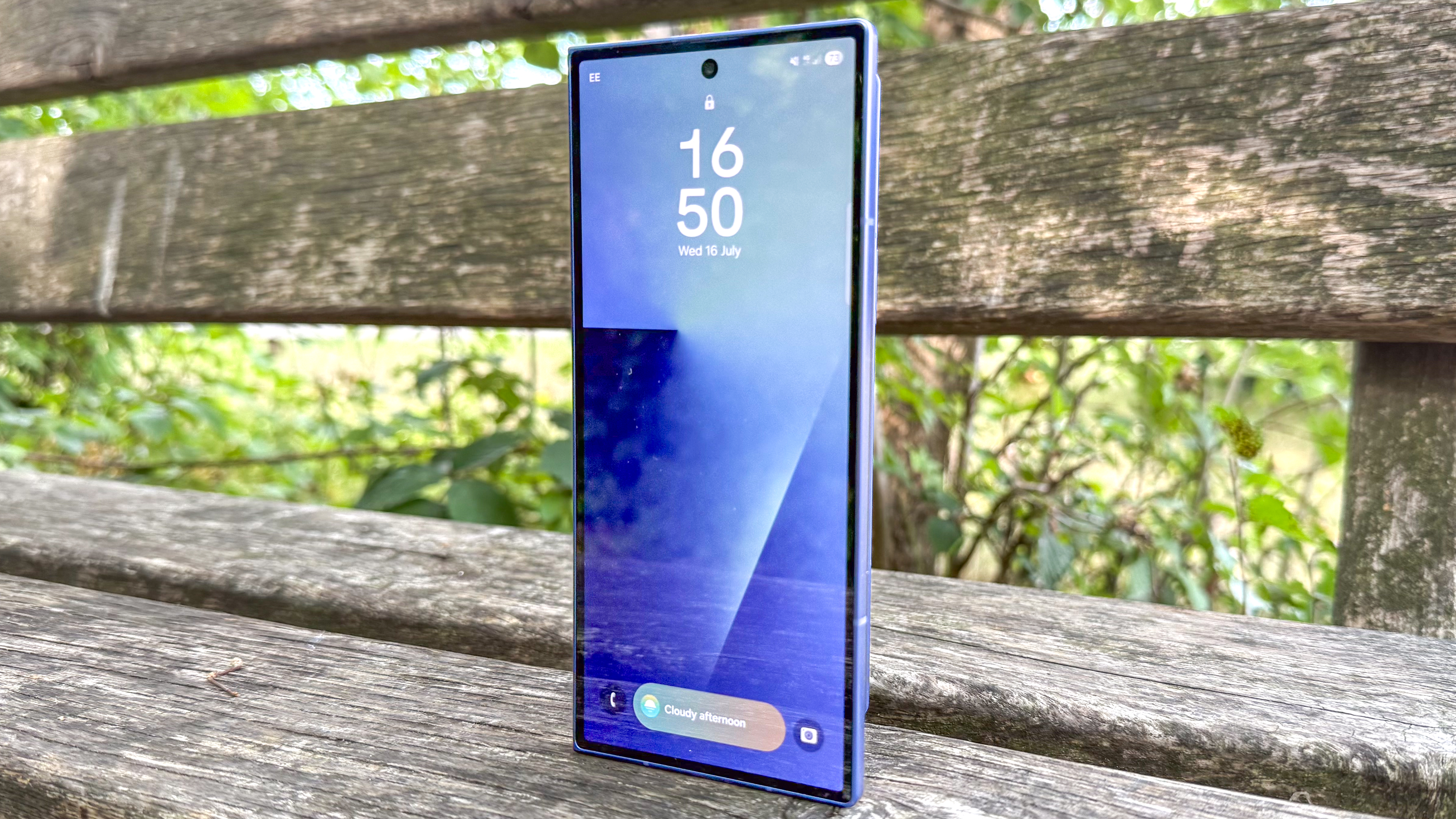 Samsung Galaxy Z Fold 7 front screen