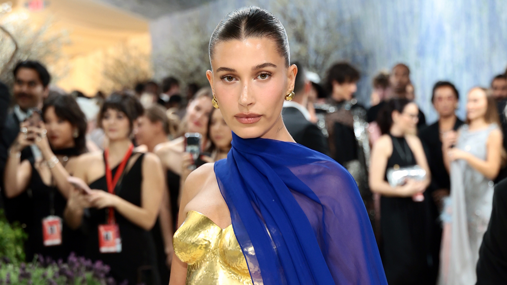 hailey-bieber-saint-laurent-dress-met-gala-red-carpet-2026-photos