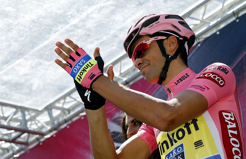Alberto Contador (Tinkoff-Saxo) on the sign-in stage ahead of stage 17 in Aprica