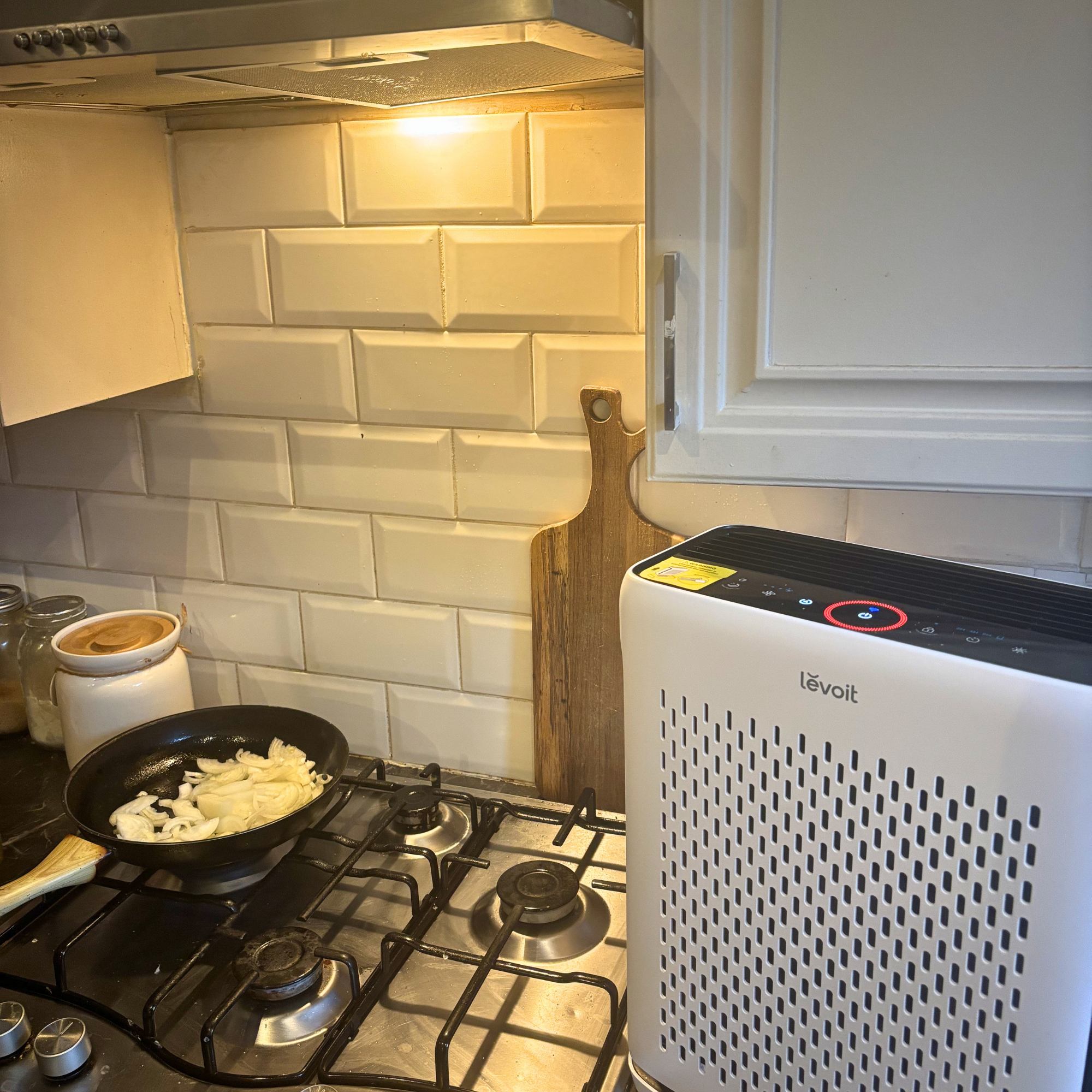 Levoit Vital 100S Smart Air Purifier fried food test