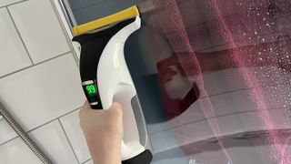 using the karcher wv6 on a shower screen