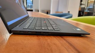 Lenovo ThinkPad X1 Carbon (Gen 10)