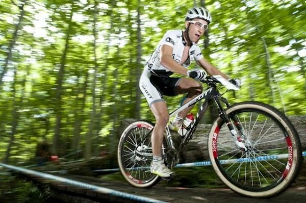 Nino Schurter (Scott Swisspower) on his way to a win in Mont-Sainte-Anne