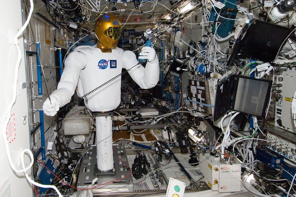 RealLife 'Replicants' 6 Humanoid Robots Used for Space Exploration