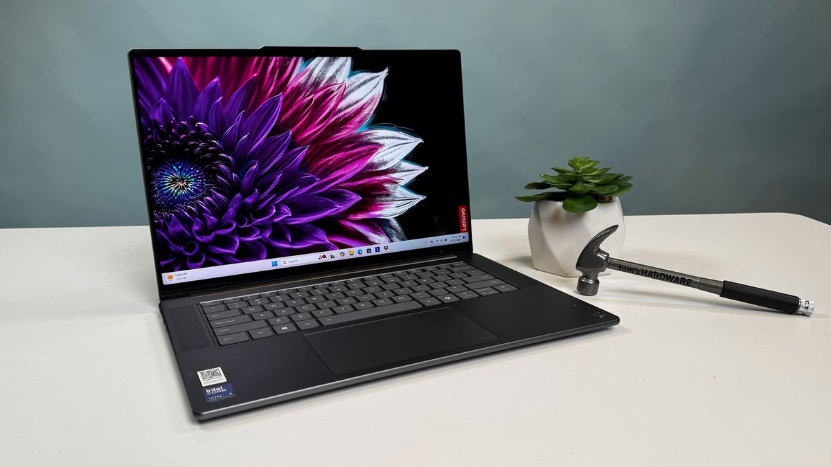 Lenovo Yoga Slim 7i Aura Edition