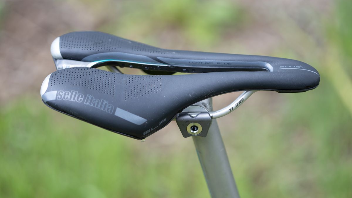 Moots Routt RSL detail of included gravel saddle