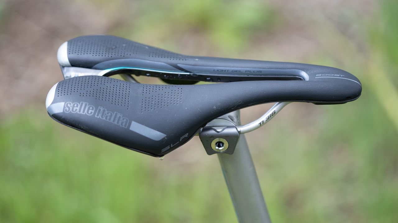 Moots Routt RSL detail of included gravel saddle