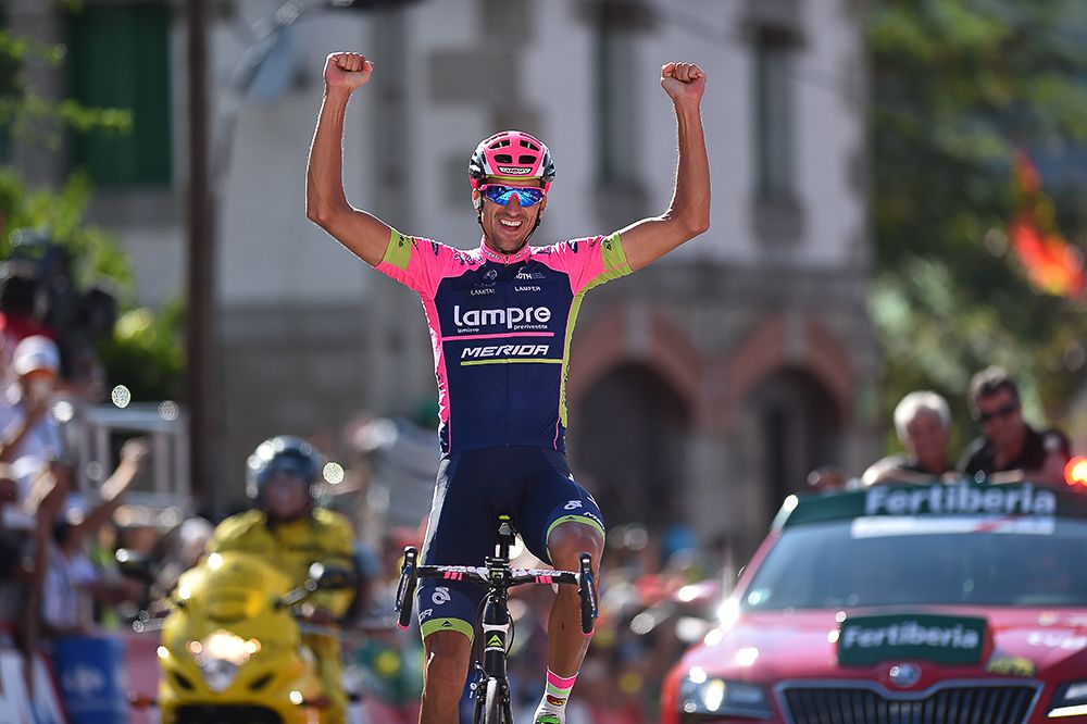 Ruben Plaza wins stage 20 of the 2015 Vuelta a Espana.