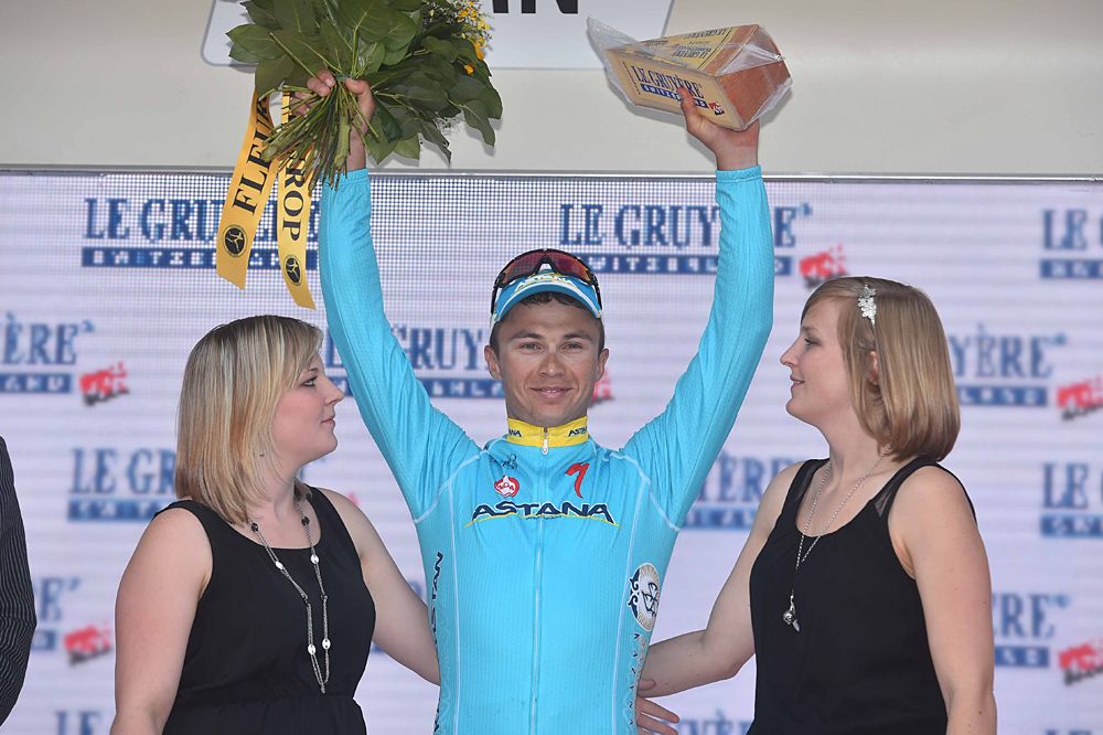 Alexey Lutsenko (Astana) victory salute on the stage 8 podium