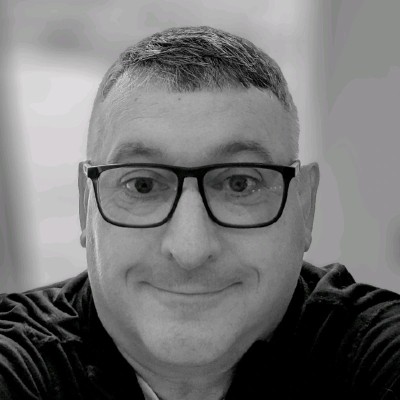 Scott Hosie headshot
