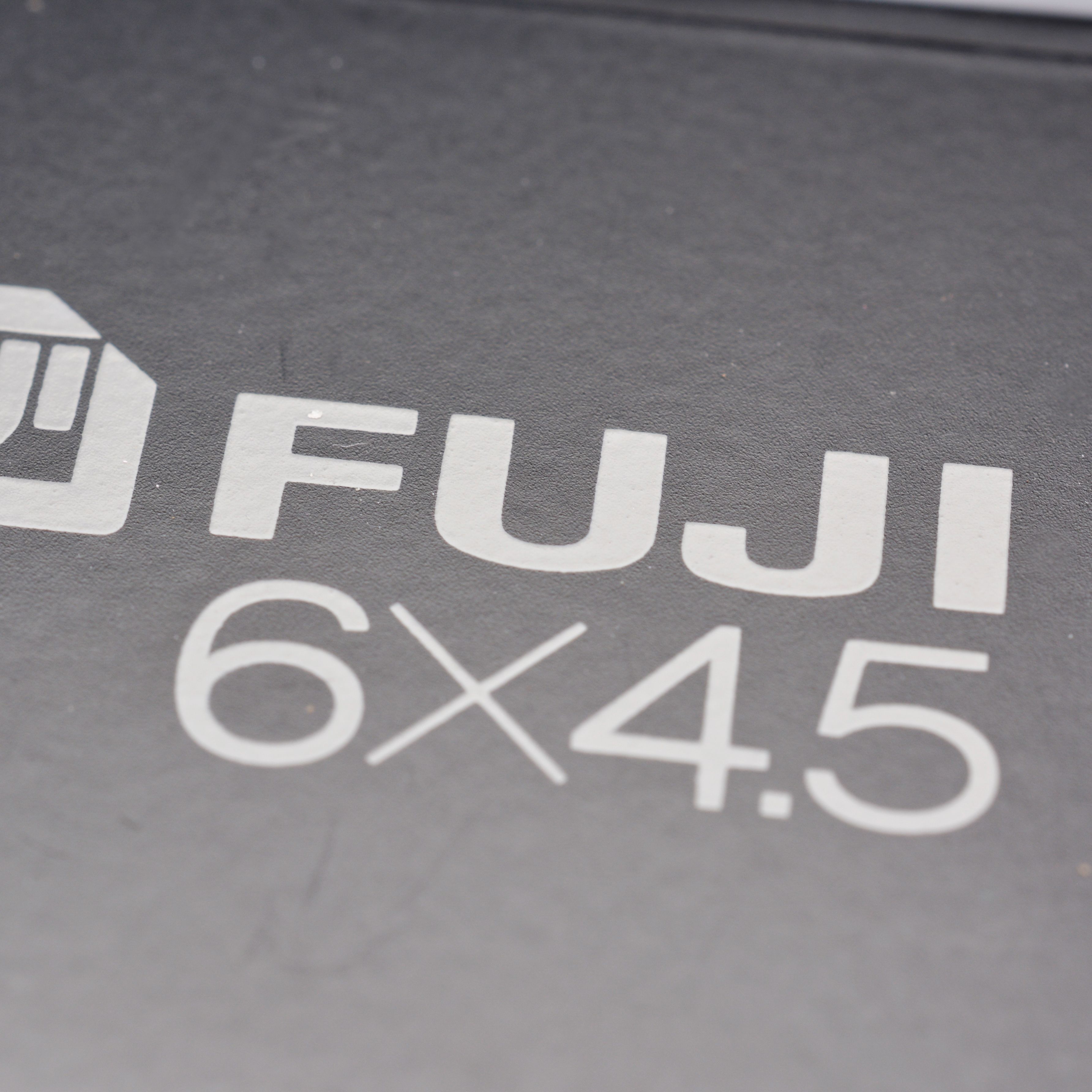 Fujifilm GS645S Professional camera