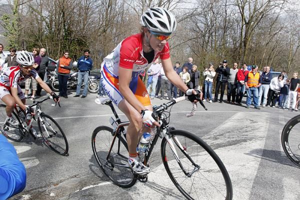 Marianne Vos en route to repeating her win at the first World Cup of the season.