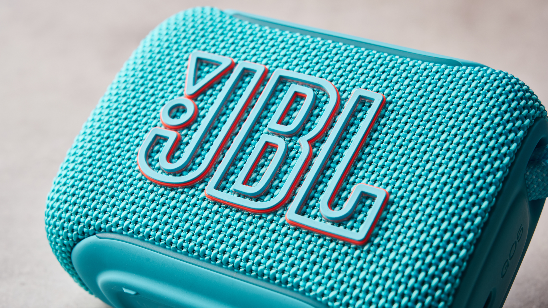 JBL logo on the JBL Go 5