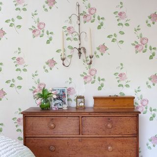 bedroom floral wall