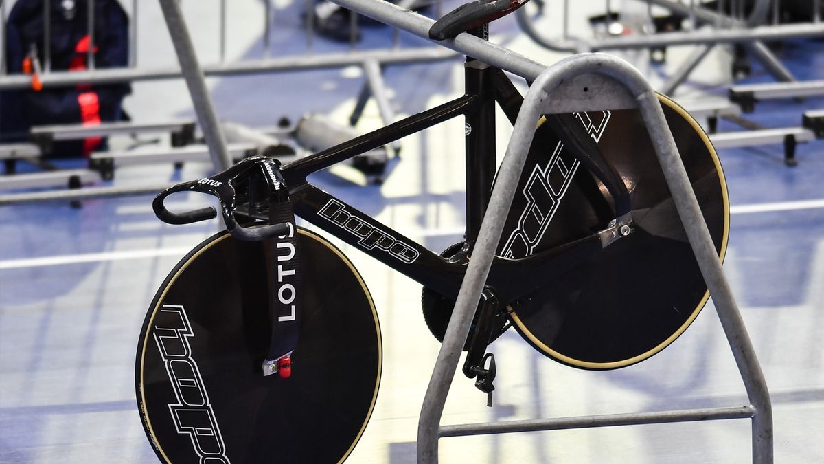Team GB Lotus x Hope HB.T bike with disc front wheel