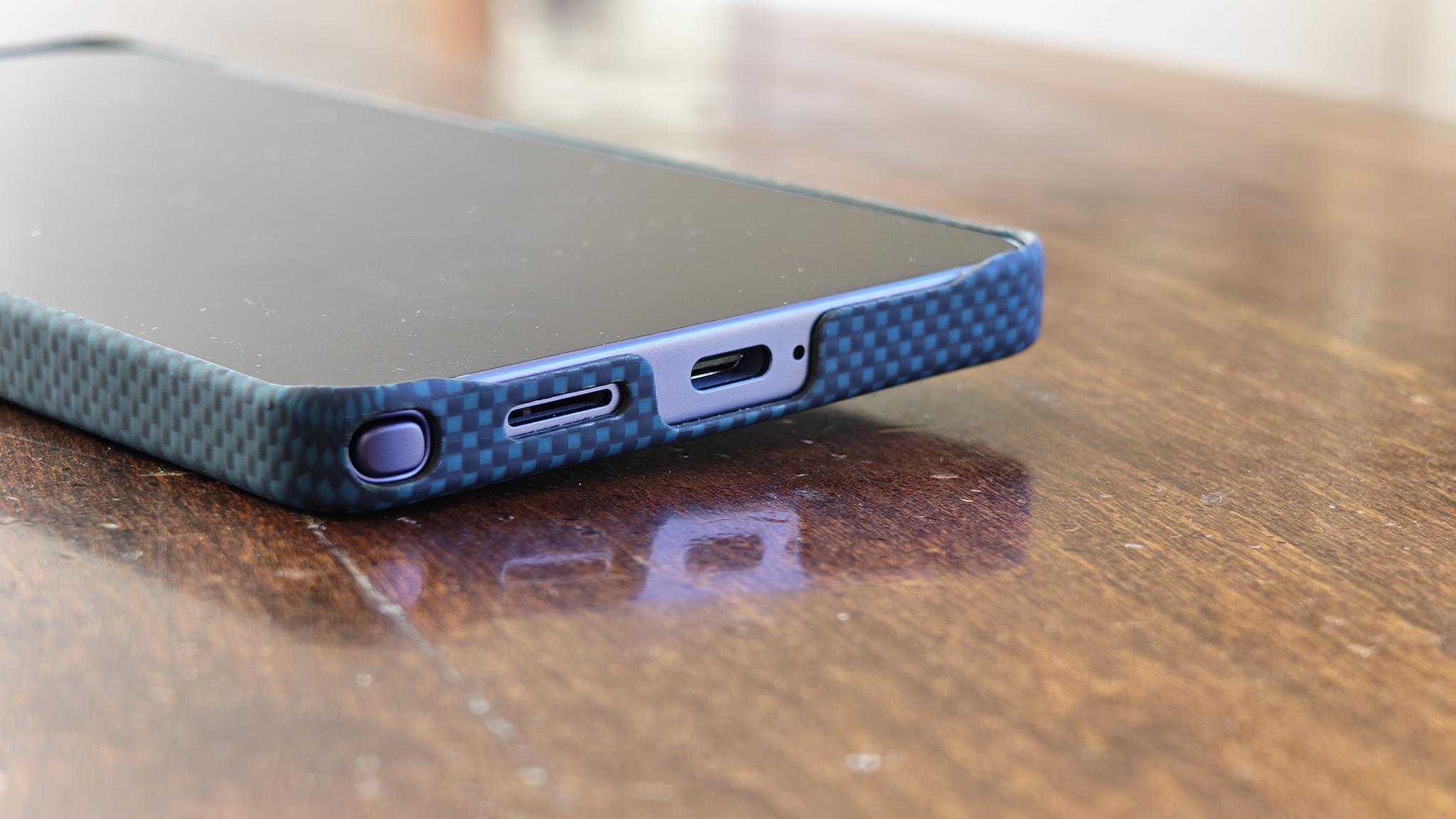 A Pitaka Edge case on a Samsung Galaxy S26 Ultra