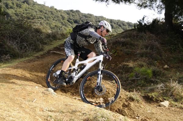 Ibis says the new Mojo HD is a true do-all trail bike with borderline DH capabilities, as proven by Brian Lopes in Canberra, Australia last September.