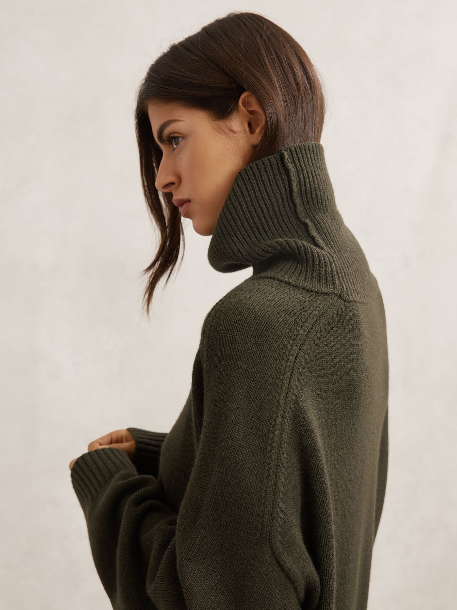 Wool-Cashmere Roll-Neck Jumper in Khaki Green