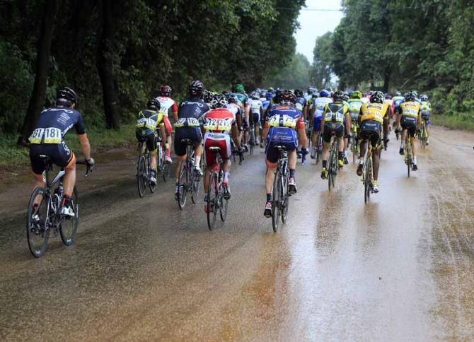 The peloton rolls through on stage 7 of the Tour de Langkawi