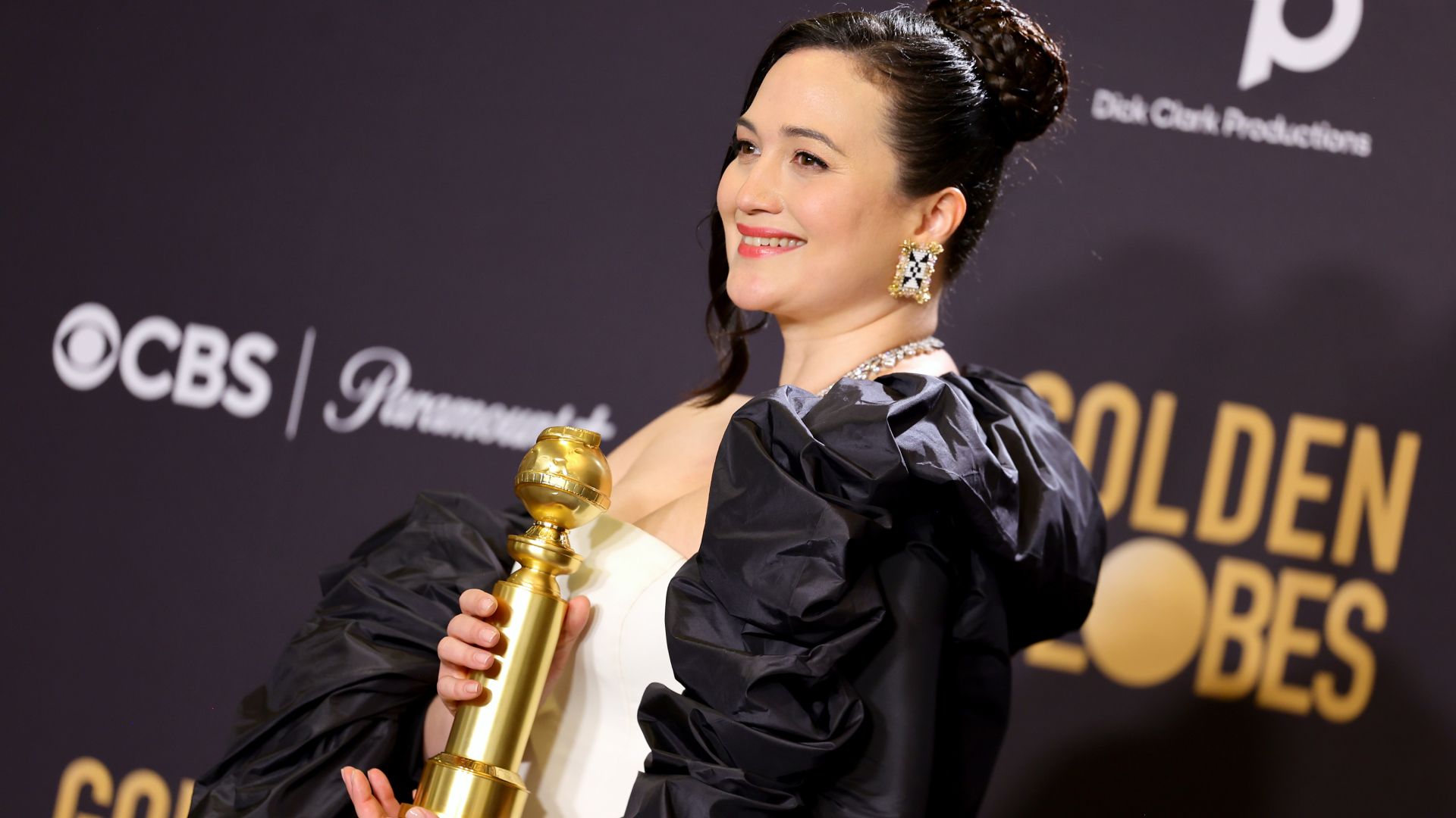 Lily Gladstone's Golden Globe Earrings Celebrated Her Blackfeet Heritage |  Marie Claire, image size:1920x1080