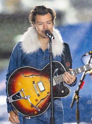 Singer-songwriter Harry Styles performs during a rehearsal on NBC's "Today" at Rockefeller Plaza on May 19, 2022 in New York City
