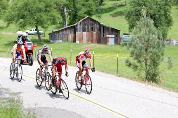 The break kept the pace high through the tight country roads.