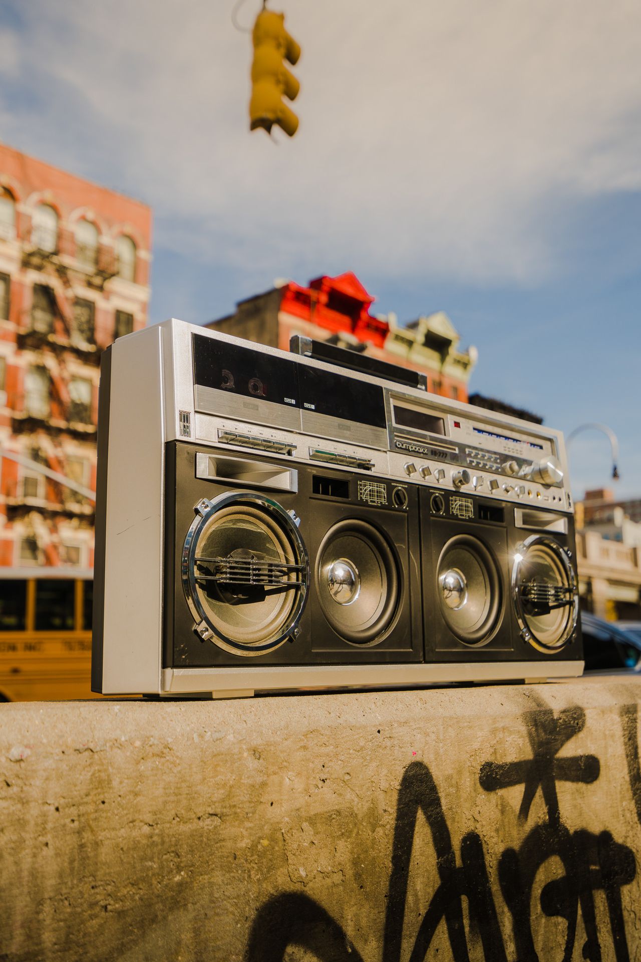 Bring the beat back with Bumpboxx's mighty BB-777, a boombox for the ...