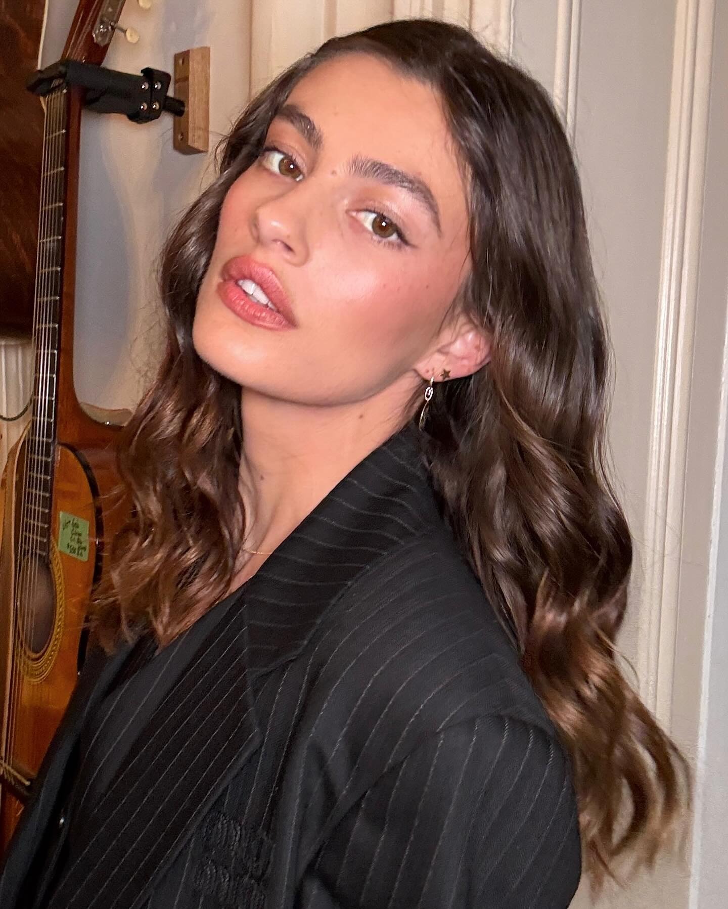 St. Tropez skin summer makeup trend