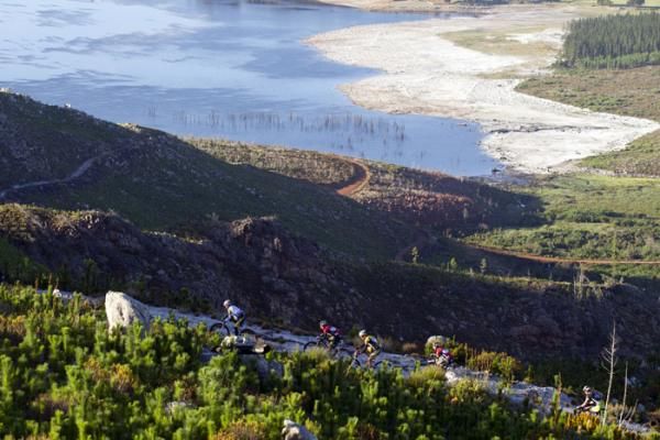 Riders climb Nuweberg above Eikenhof Dam