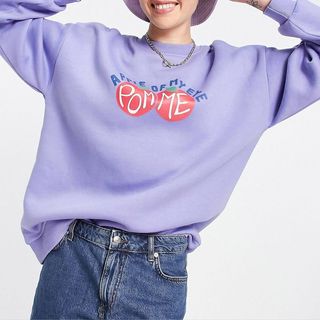 model wearing Daisy Street Sweatshirt