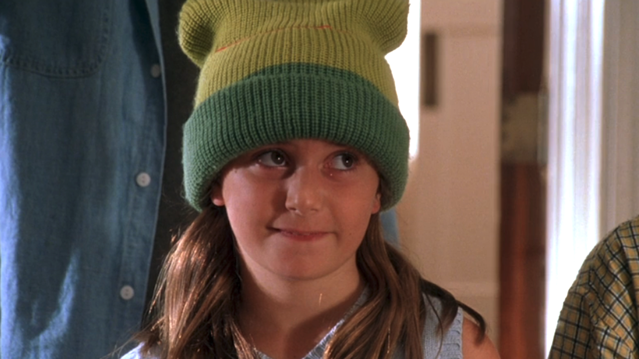 Alyson Stoner with a frog beanie on in Cheaper By The Dozen