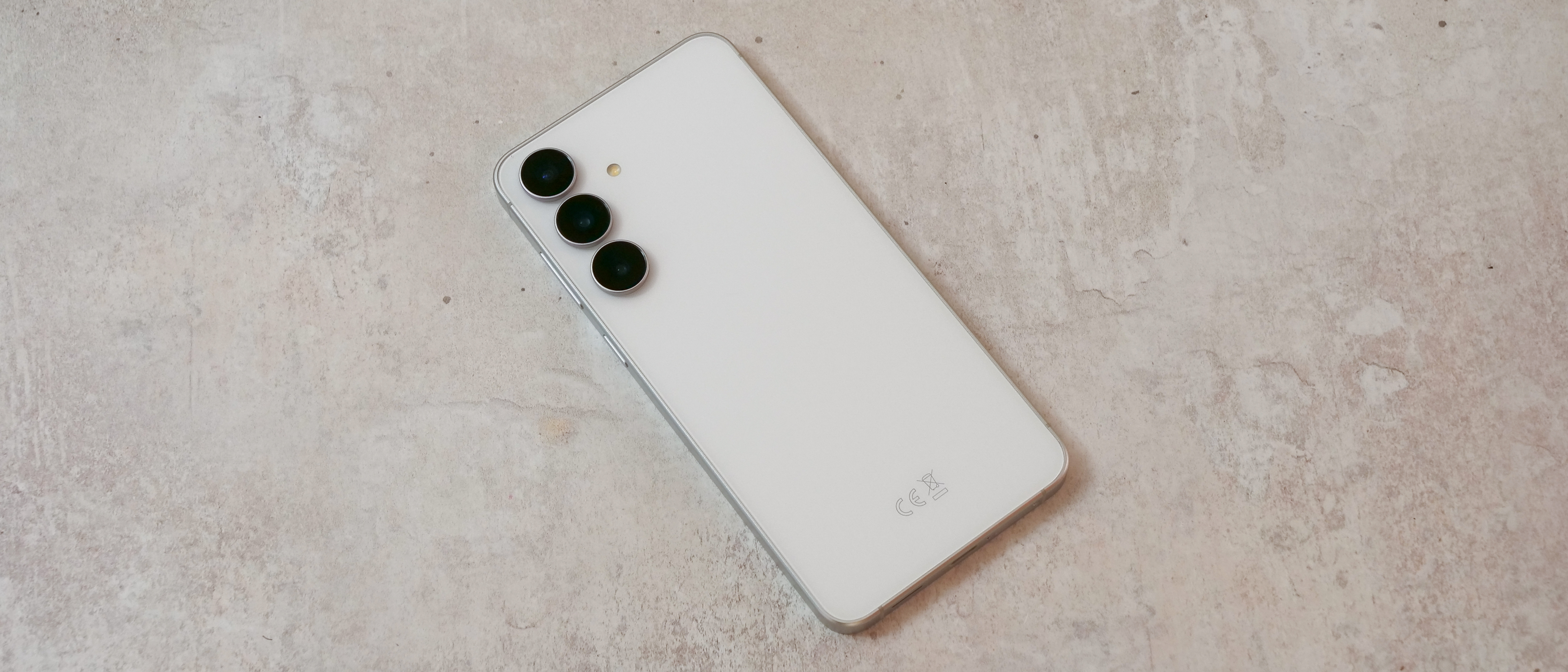 A photo of the Samsung Galaxy S25 FE