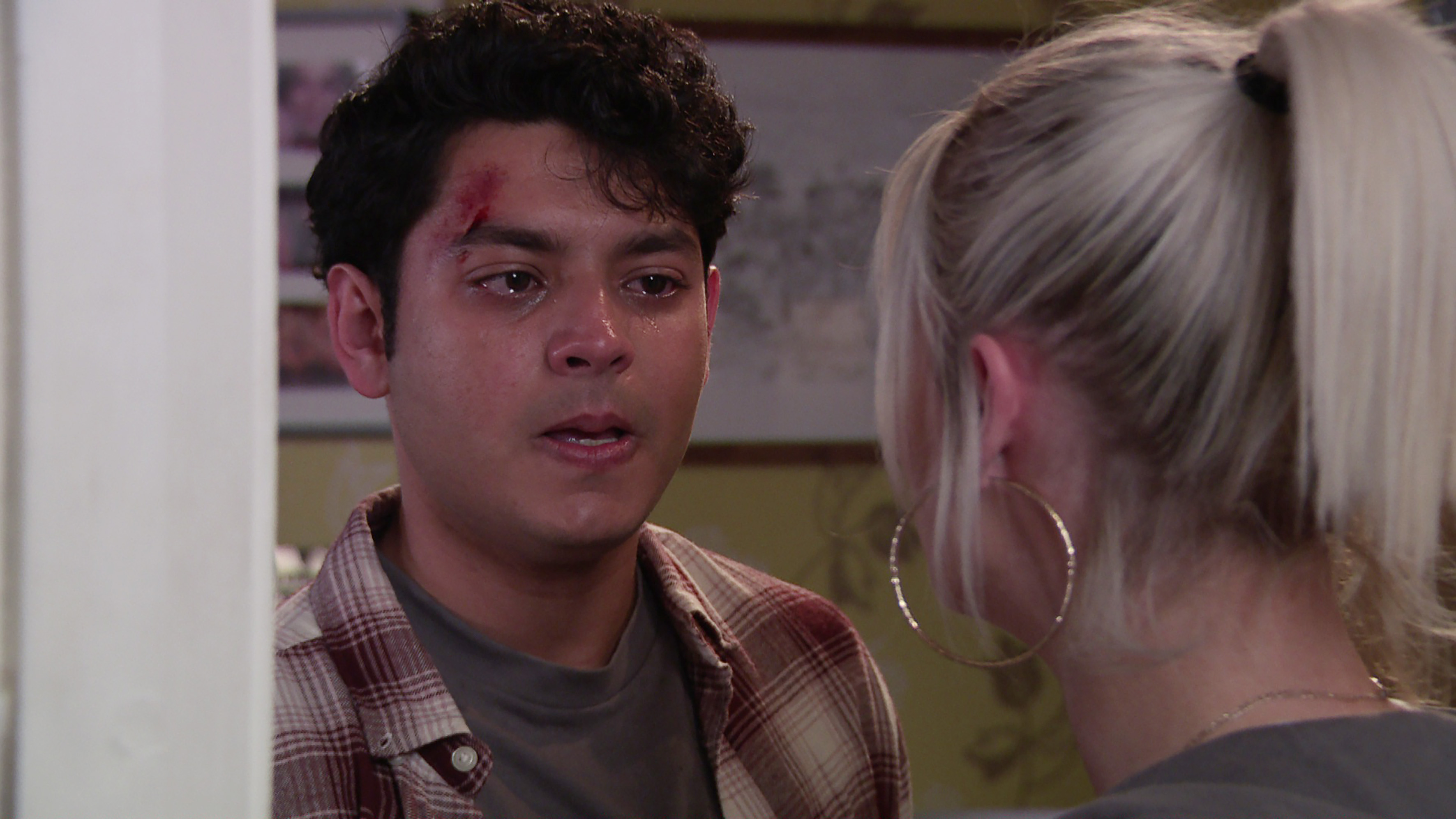 A drunk Aadi Alahan faces Lauren