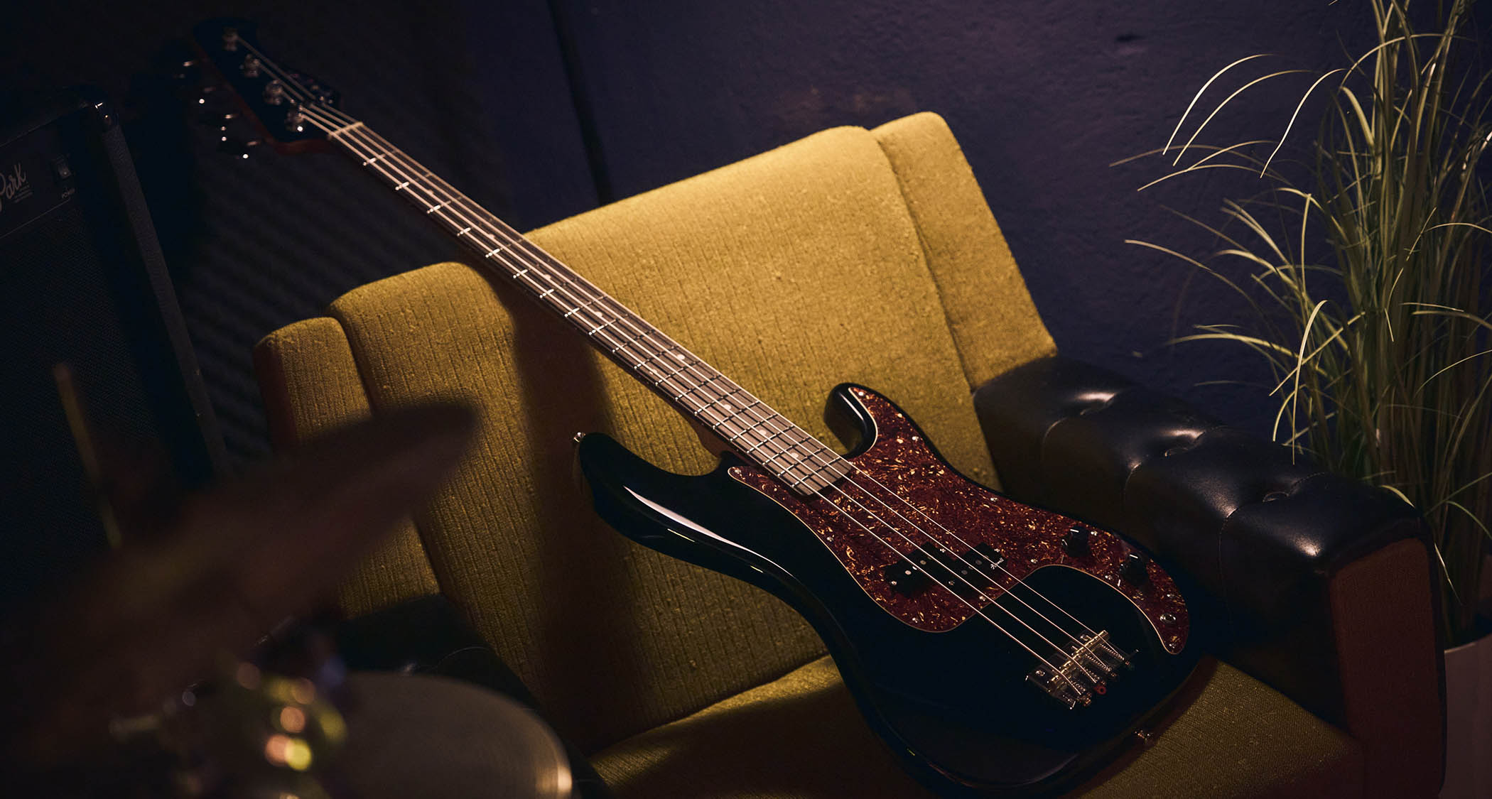 Harley Benton Vintage Series PB-62: the entry-level bass guitars draw inspiration from vintage Fender and feature a single split-coil pickup.