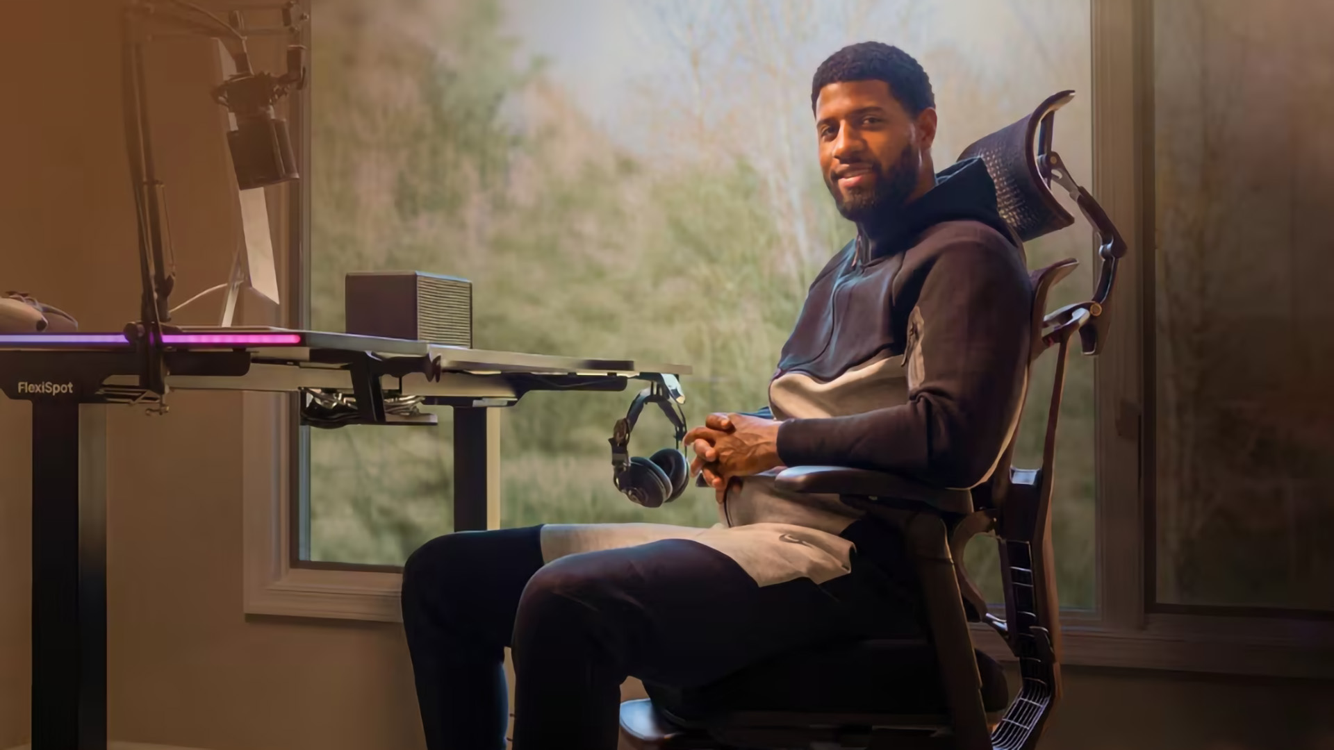 FlexiSpot x Paul George
