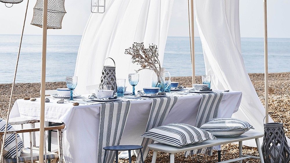 beach side curtain table with chair