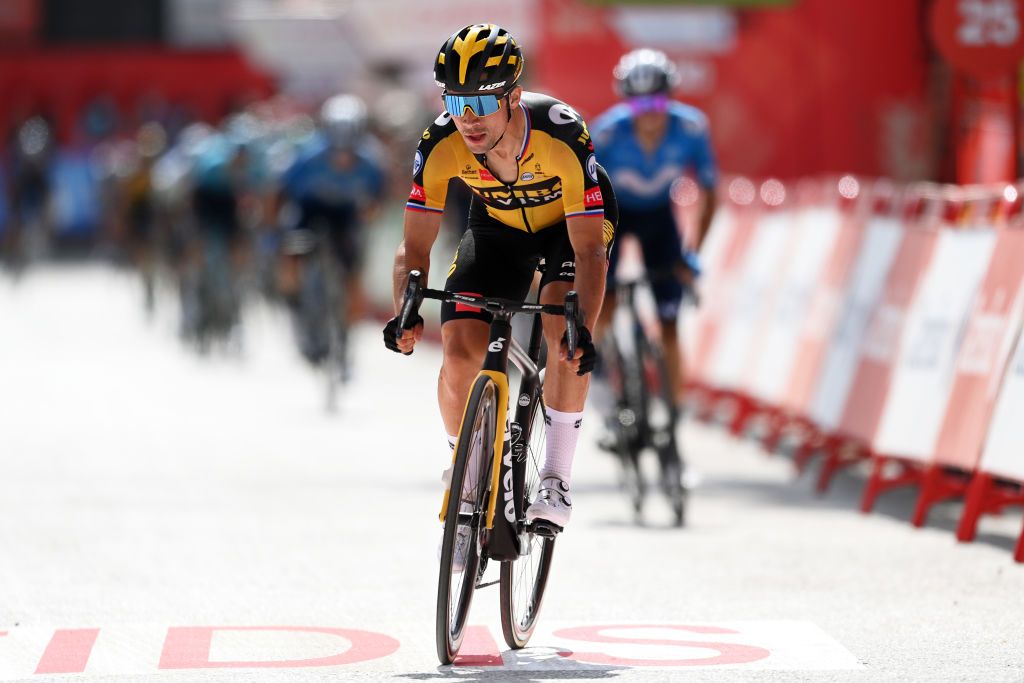VALDEPEAS DE JAN SPAIN AUGUST 25 Primoz Roglic of Slovenia and Team Jumbo Visma sprint at finish line to win the stage during the 76th Tour of Spain 2021 Stage 11 a 1336km stage from Antequera to Valdepeas de Jan 1009m lavuelta LaVuelta21 on August 25 2021 in Valdepeas de Jan Spain Photo by Stuart FranklinGetty Images