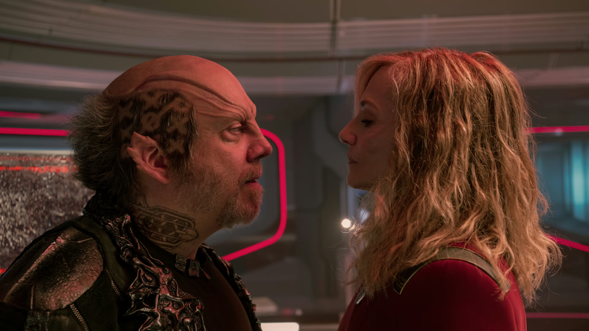 'Star Trek: Starfleet Academy': Paul Giamatti and Holly Hunter on beaming into the storied sci-fi franchise (interview)