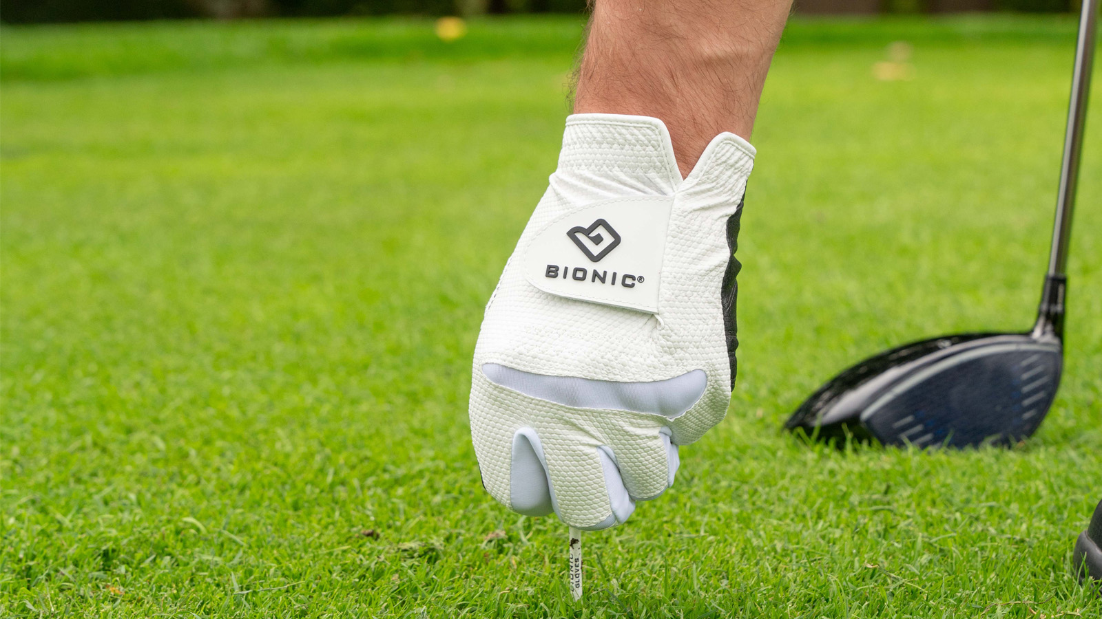 How The Most Technologically Advanced Golf Glove Can Help You Play Better In 2025