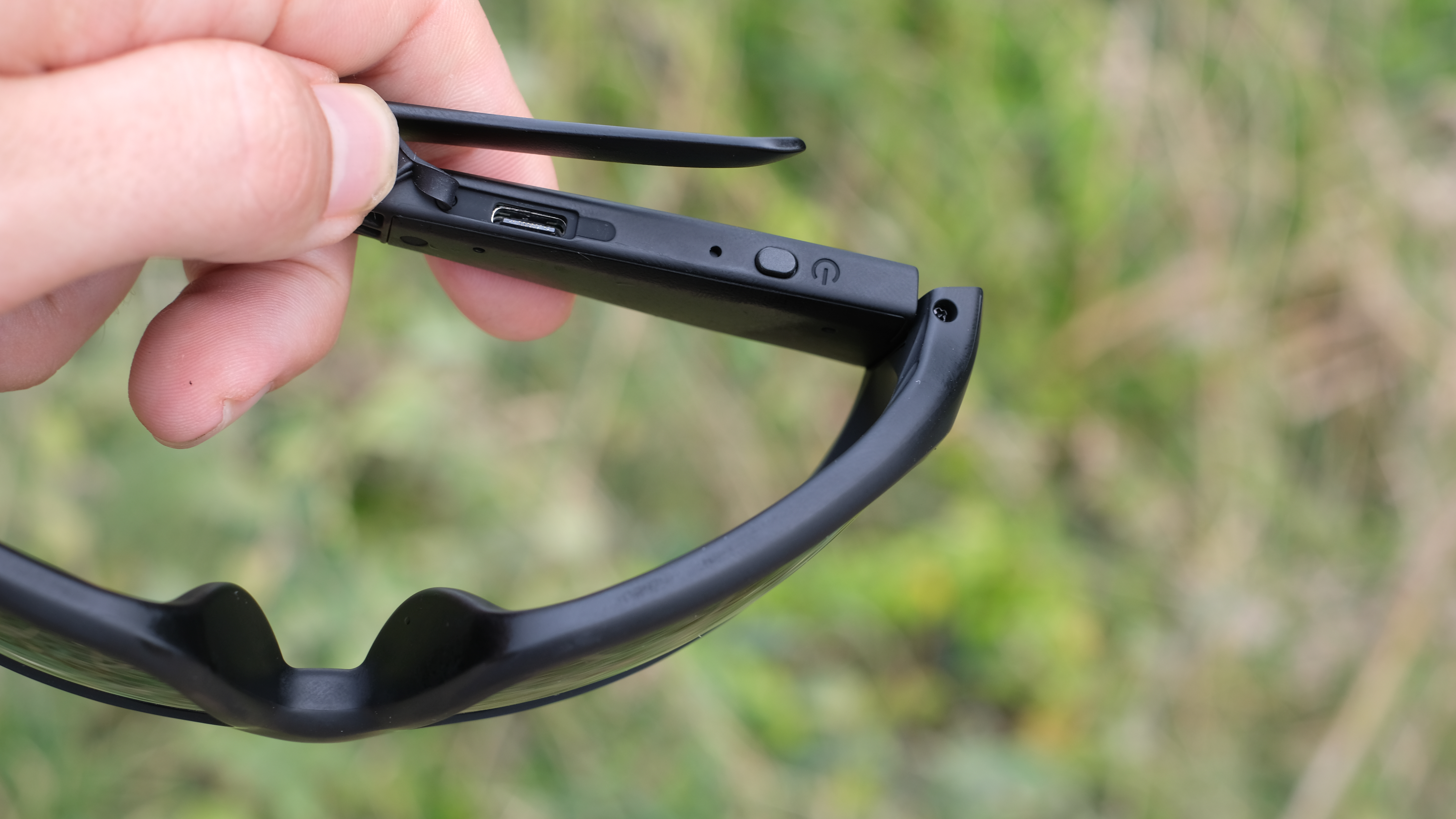 Photograph of iVue The Glide camera sunglasses