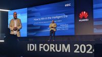 Andrew Buss, senior research director at IDC on stage at Huawei IDI forum in Berlin discussing enterprise automation